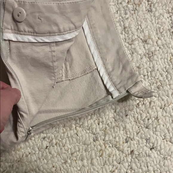 Talbots Women's Tan Bermuda Shorts - Picture 14 of 14